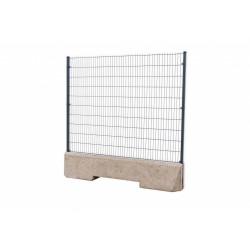 Concrete barrier for separating traffic areas 2.50 m